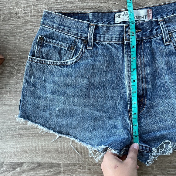 Vintage Levi's 559 denim cutoff shorts - Picture 6 of 12